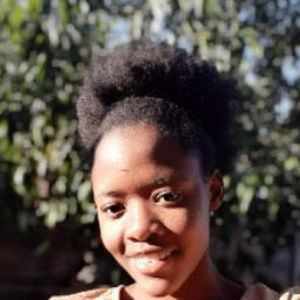 Meet your Posher, Lorraine